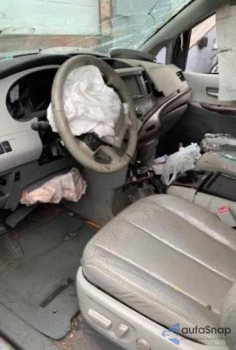 2011 Toyota Sienna Xle from USA, damaged, VIN 5TDYK3DC7BS072252